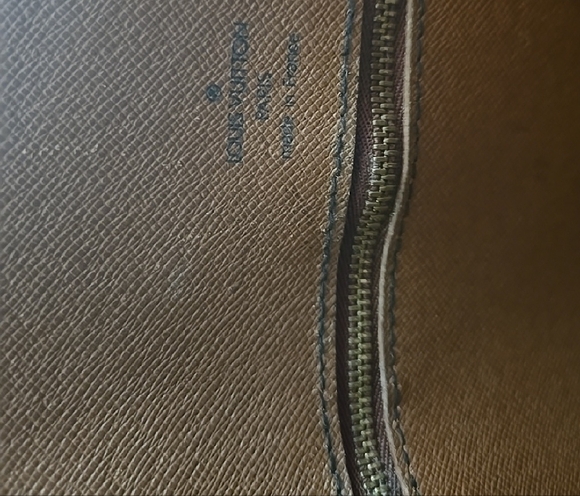 Vintage Louis Vuitton Monogram Canvas Duffel Bag. Comes With COA - Picture 13 of 13